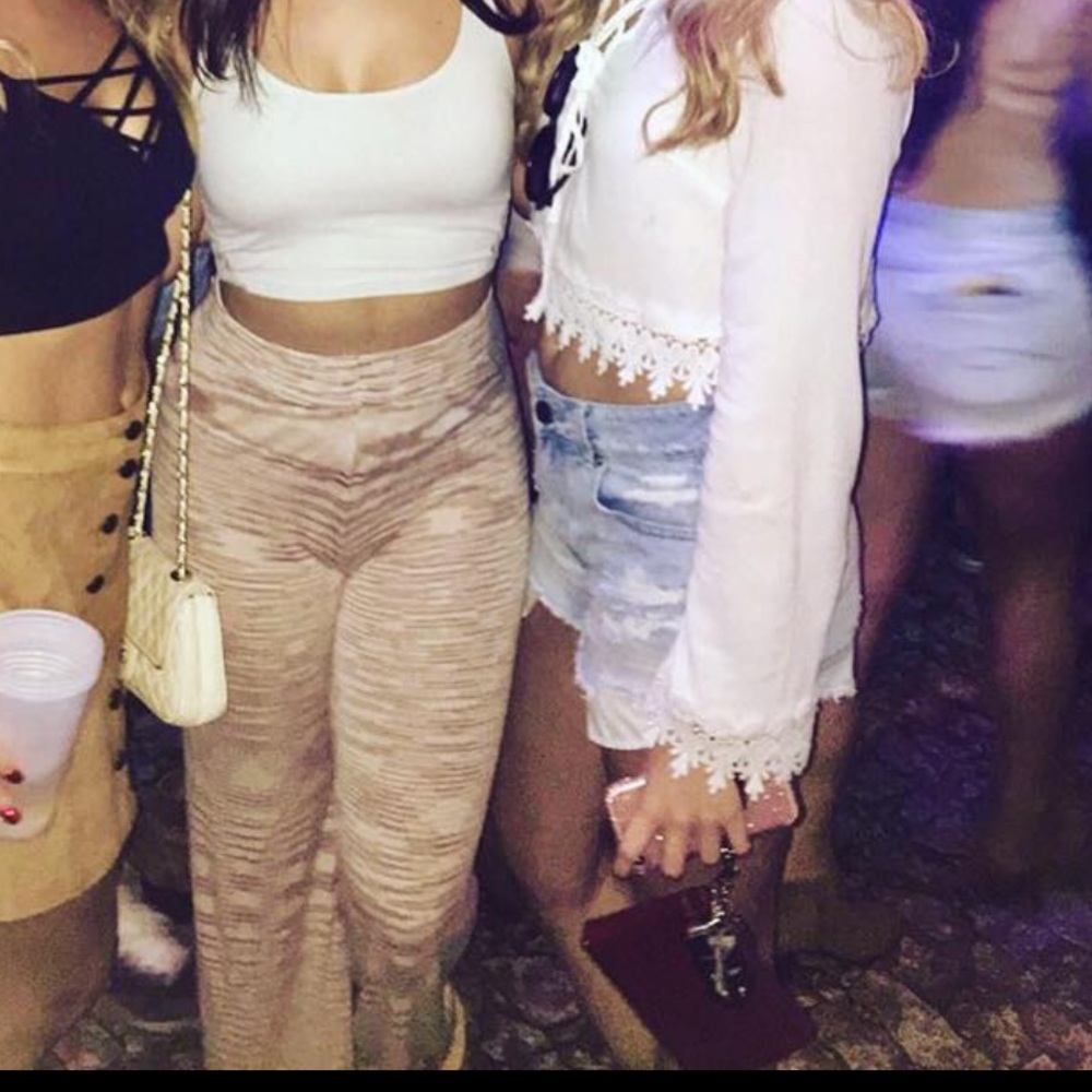 Trendy “fun” pants in neutral colors